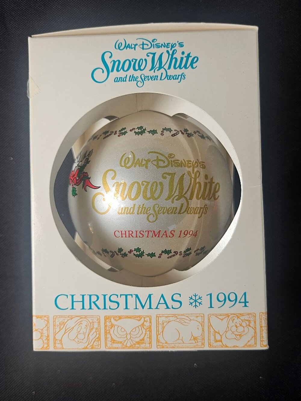1994 Schmid Disney Snow White & Seven Dwarf Glass Ball Christmas Ornament